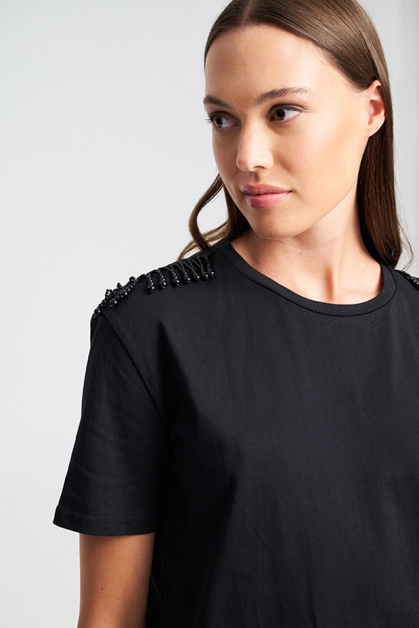 CARA T-SHIRT - BLACK