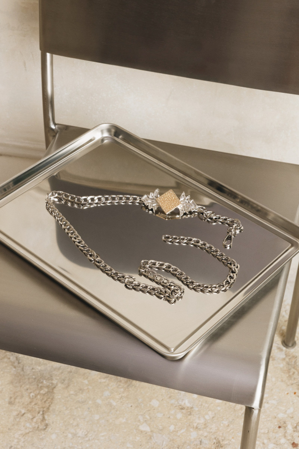 ''CRYSTAL'' CHAIN BELT -NICKEL