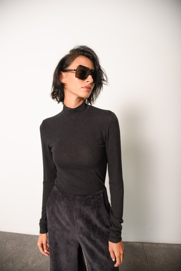 DANTELION TURTLENECK - BLACK