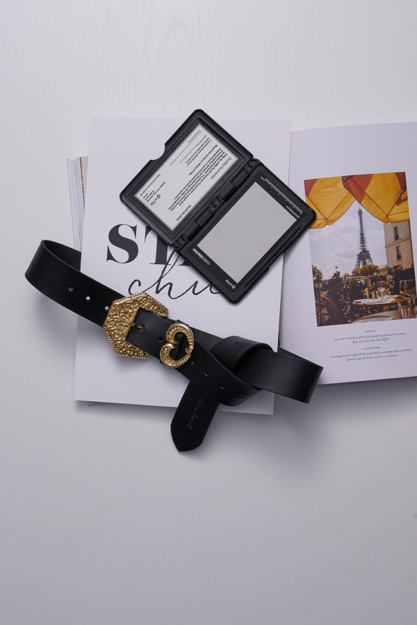 'AFFECTION' LEATHER BELT - BLACK/GOLD