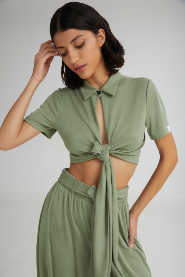 THE CREAMY CROPPED TOP KHAKI